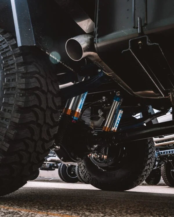 Isuzu NPS Truck 3.5″ Stainless Steel Side Exit Exhaust