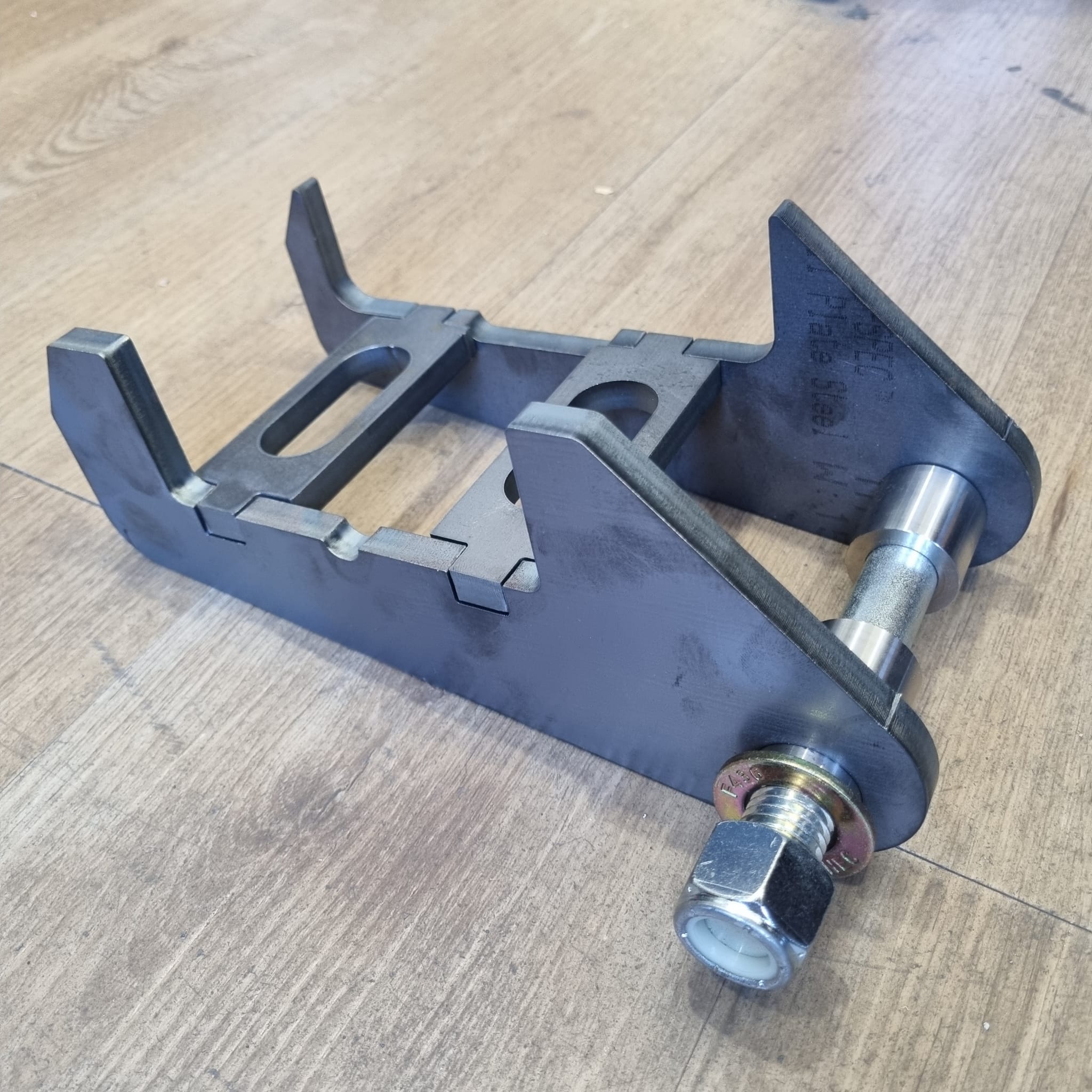 Isuzu NPR/NPS Truck rear lower shock mount kit